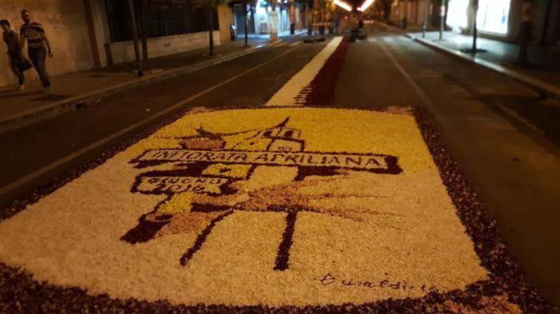 Uno dei quadri su via degli Oleandri
