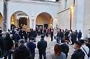 Una folla per i funerali di Francesco Valeriano a Formia