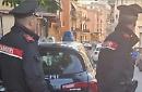 Fermato in auto con coltello e bastone, rifiuta i test antidroga: denunciato