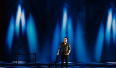 Pubblico in piedi per Pablo Trincia: "L'uomo sbagliato" conquista Latina