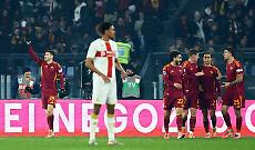 La Roma resta in scia delle prime: 3-1 al Genoa