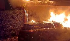 Auto a fuoco: "L'atto pi&ugrave; ignobile contro la mia persona"