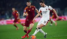 Pellegrini, su rigore, risponde a De Winter: Roma-Milan finisce 1-1
