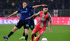 L'Inter passa a Cremona grazie alle reti Martinez e Zielinski