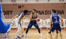 Latina soffre contro Jesi: una "bomba" di Pastore decide nel finale il match