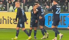 La Lazio, avanti 2-0, si fa rimontare dalla Juventus: il gol all'ultimo respiro di Kalulu per il 2-2 finale