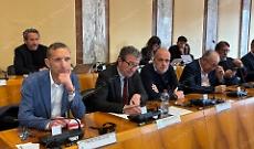 Forza Italia alza il muro: &laquo;Non siamo qui per alzare la mano&raquo;