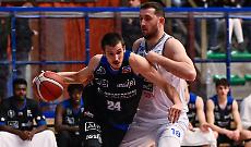 Latina da dieci a lode, batte Livorno ed &egrave; virtualmente al comando