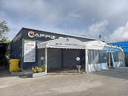 Minacci&ograve; e rapin&ograve; un barista, un 34enne di Aprilia finisce in carcere 