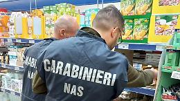 Alimenti senza tracciabilità sequestrati in un supermercato