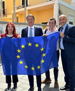 Renzi a Ventotene, blitz per la Festa dell’Europa