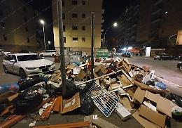 Rifiuti, il servizio con il doppio sistema non funziona e crea degrado
