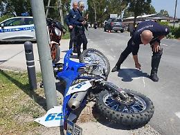 Incidente  in moto, viaggiava ad alta velocità e senza assicurazione