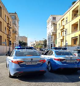 Petardi e fumogeni durante la partita, il Questore emette 4 Daspo