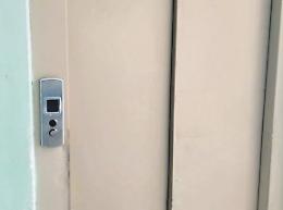 Ascensore porta-letti fuori uso. Disagi per pazienti e operatori