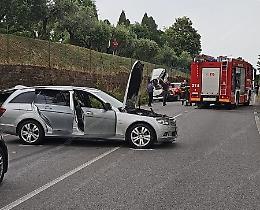 Incidente tra tre auto, un morto e sei feriti a Lariano