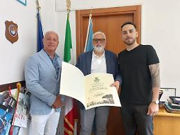 Due premi a Nizza come miglior tatuatore per l'apriliano Salvatore Salscio