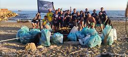 Plastifree summer, la prima giornata di raccolta a Foce Verde è stato un successo