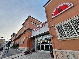 Vigili del fuoco senza personale, costretti ad indossare le divise invernali