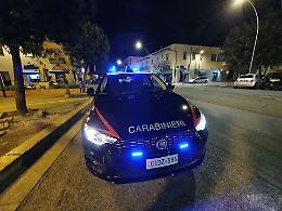 Abusa sessualmente della figlia: il fidanzato della vittima lo denuncia