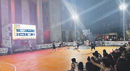 Ladri senza scrupoli rubano l'attrezzatura del torneo di basket