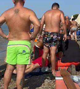 Altro dramma in spiaggia,  muore mentre fa il bagno