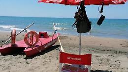 Mancano i bagnini, parte male il servizio sulle spiagge libere