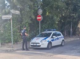 Scarica rifiuti in strada, impresa edile smascherata