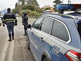 Ciclista investito sotto la pioggia sulla Pontina: morto in ospedale