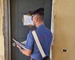 Occupa una casa, denunciato 50enne: per l’immobile scatta il sequestro