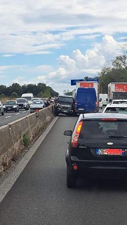 Contromano sulla Pontina: inseguimento da Anzio causa incidenti e traffico in tilt






