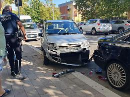 Carambola in centro, coinvolte quattro auto