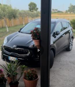 Gli rubano l'auto  mentre è in palestra, l'appello sui social