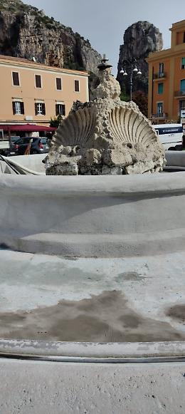 Fontana di piazza della Repubblica, in via di completamento i lavori di manutenzione straordinaria