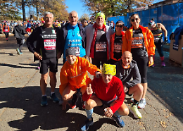 Otto fondani alla maratona di New York: tra loro anche l'80enne "Nonno Biagio"