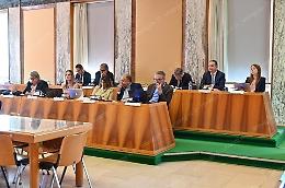 Stretta sul bilancio, tagli e rimodulazioni per salvare il welfare