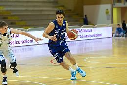 Latina Basket, domani sera si gioca a Piombino: serve una vittoria