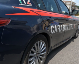 Gambizzato e lasciato davanti all’ospedale