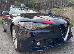 Sorpresa a rubare una borsa in un bar: arrestata dai Carabinieri

