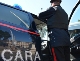 Ruba prodotti alimentari in un ristorante, denunciato un uomo di 33 anni
