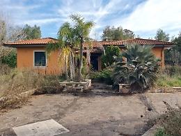 La villa confiscata a De Bellis diventa una caserma dei Carabinieri

