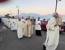 Gaeta, cerimonia diocesana con processione per l'apertura del Giubileo
 