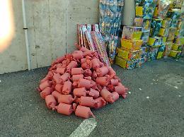 Operazione della Guardia di Finanza, sequestrati oltre 70 chili di ordigni e fuochi d'artificio illegali