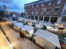 Furti con destrezza, mercatino di Natale bersagliato dai ladri