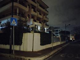 Strade al buio in centro, scatta la protesta