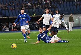 Un ottimo Como ferma sul pareggio una Lazio in dieci