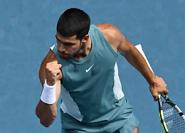 Alcaraz parte bene: due set a zero a De Minaur