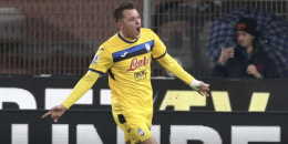 Napoli e Atalanta vincono in rimonta su Juventus e Como