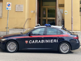 Droga e tremila euro in contanti, i carabinieri arrestano tre persone
