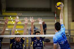 Cisterna supera Modena al tie break e resta in corsa per i play off